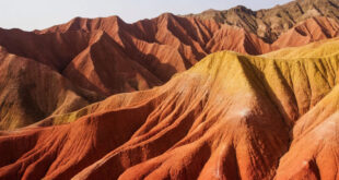 Цветные скалы Данься: палитра природы в сердце Китая