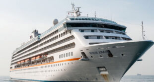 Круизный лайнер Astoria Grande успешно пришвартовался в Стамбуле: преодоление препятствий на пути к гавани